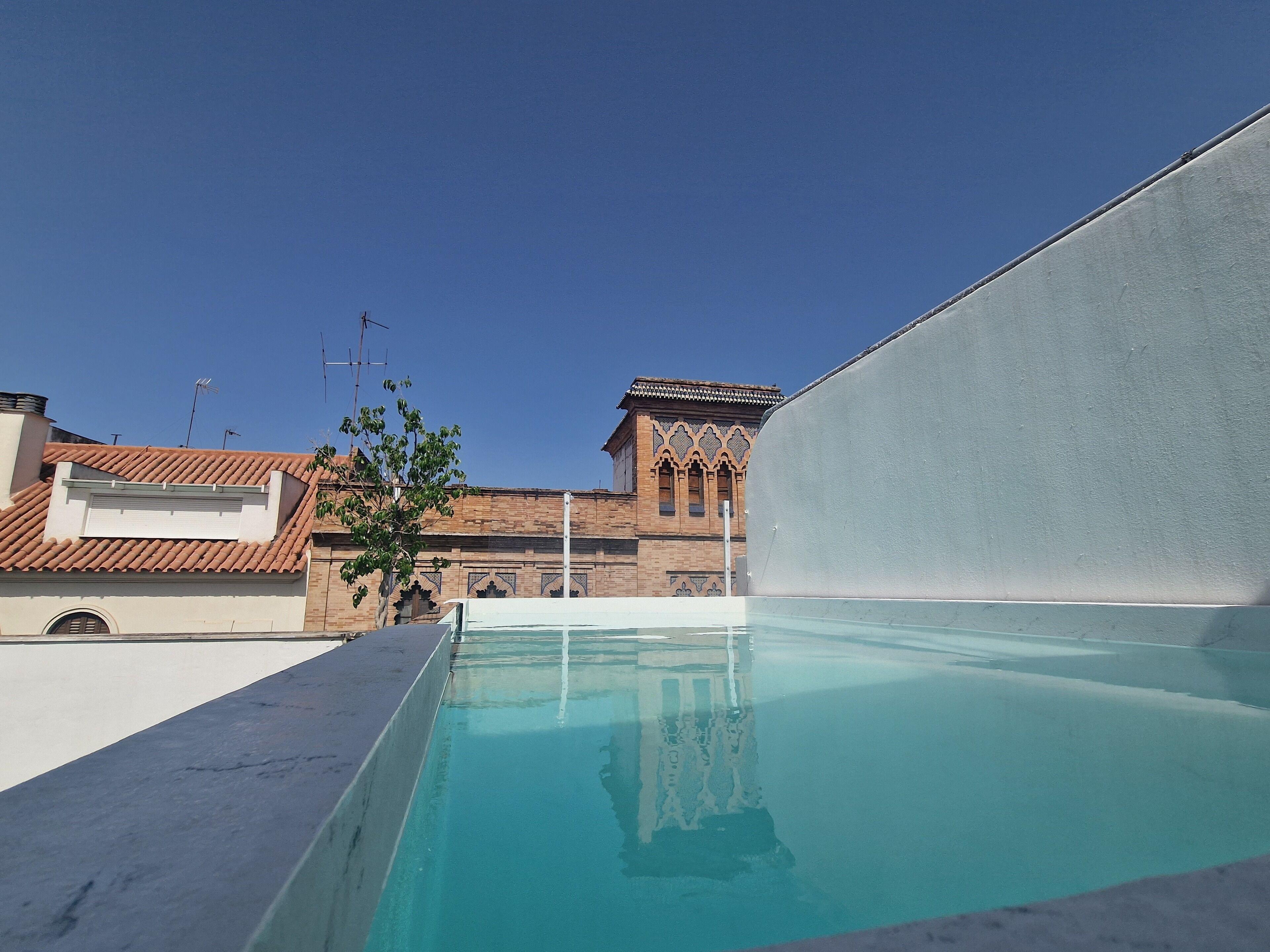 Hotel Y Apartamentos Dona Lola, Seville